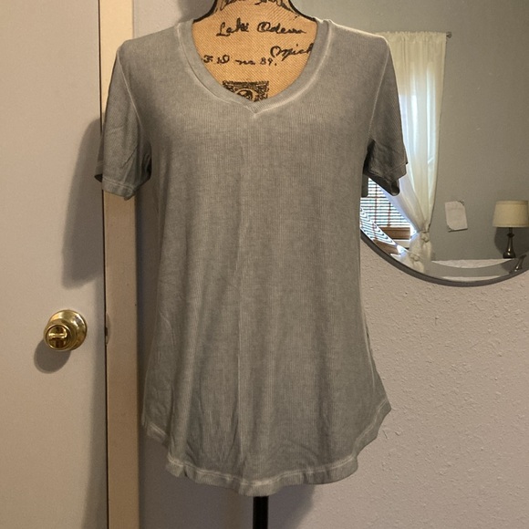 White Crow Ribbed V-Neck Top - Picture 1 of 7